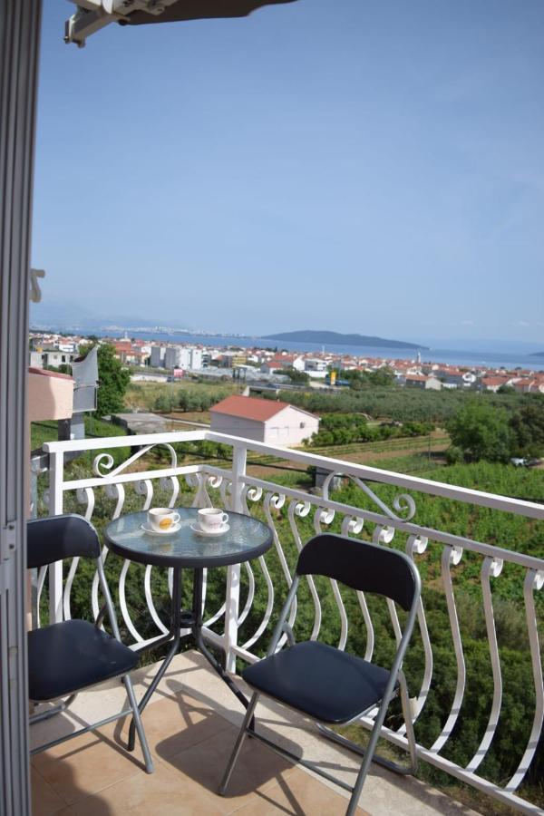 Apartments Marta Kaštel Novi Eksteriør billede