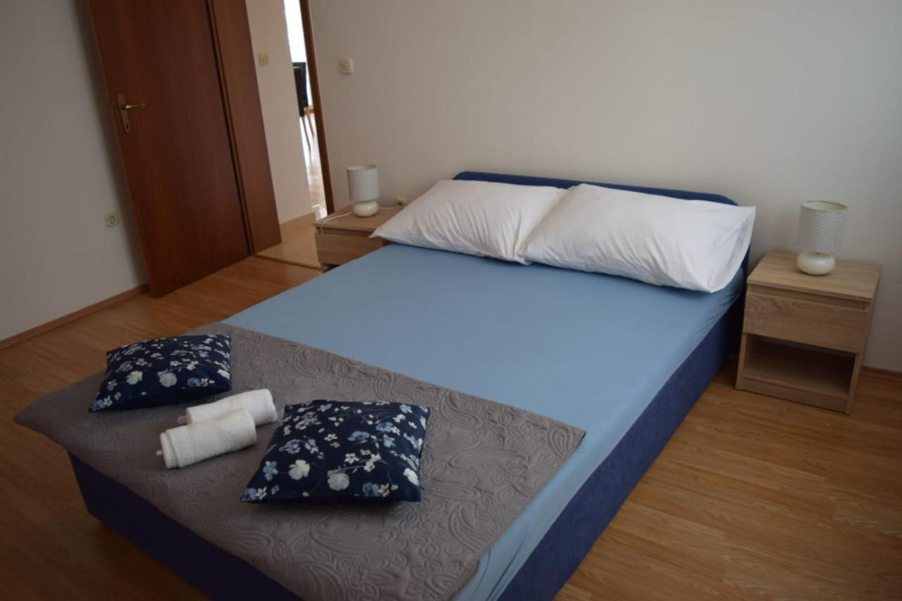 Apartments Marta Kaštel Novi Eksteriør billede