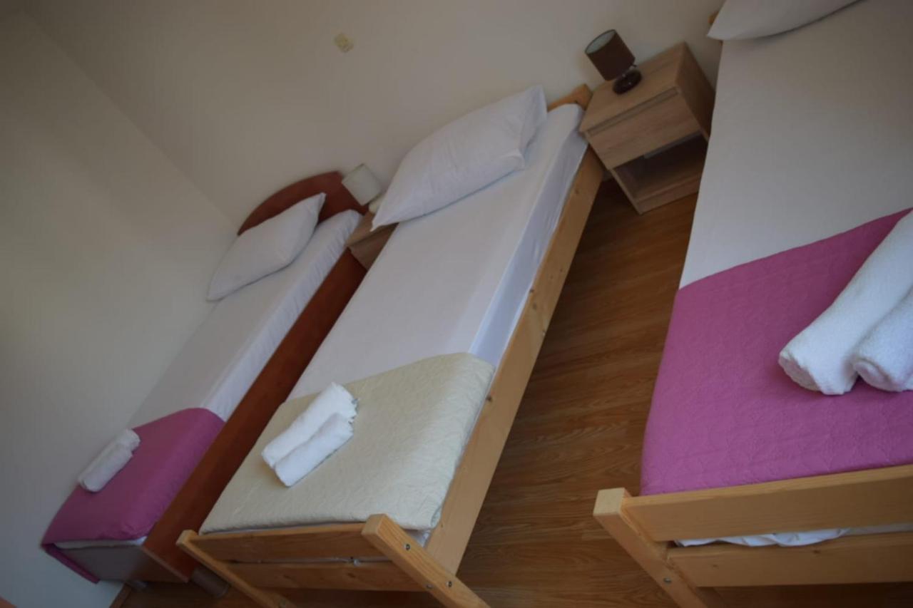 Apartments Marta Kaštel Novi Eksteriør billede