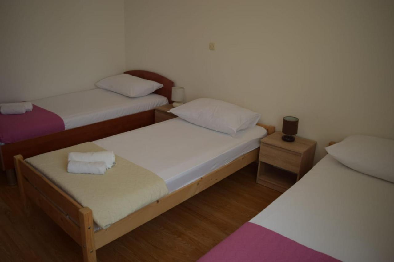 Apartments Marta Kaštel Novi Eksteriør billede