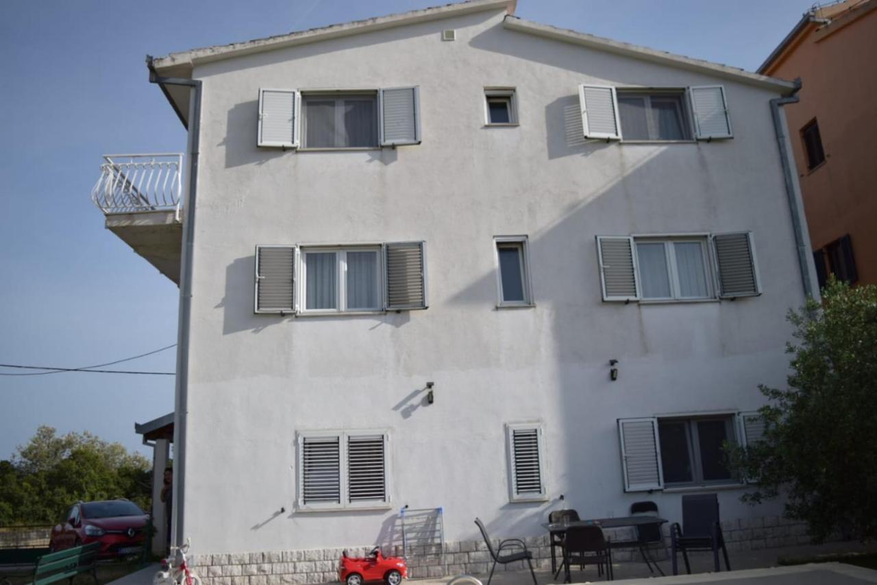 Apartments Marta Kaštel Novi Eksteriør billede