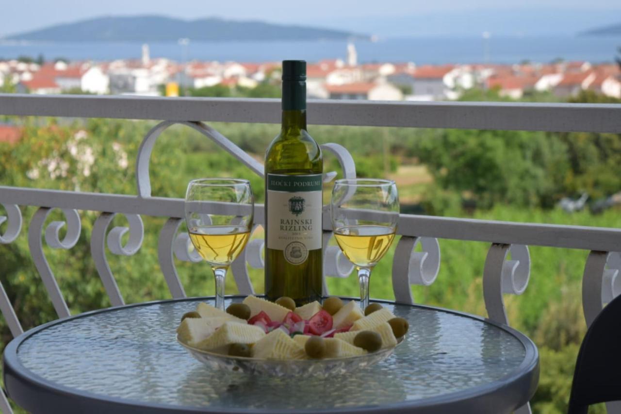 Apartments Marta Kaštel Novi Eksteriør billede