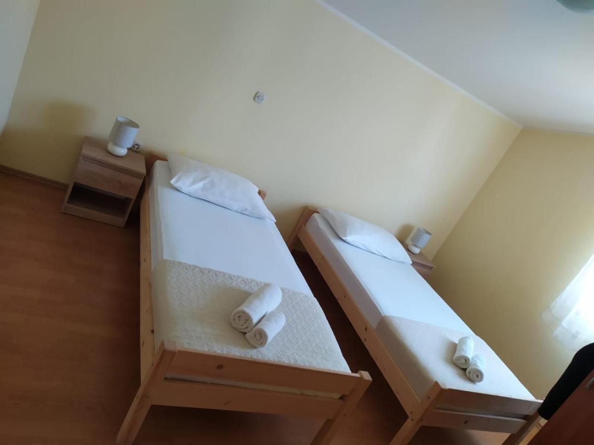 Apartments Marta Kaštel Novi Eksteriør billede