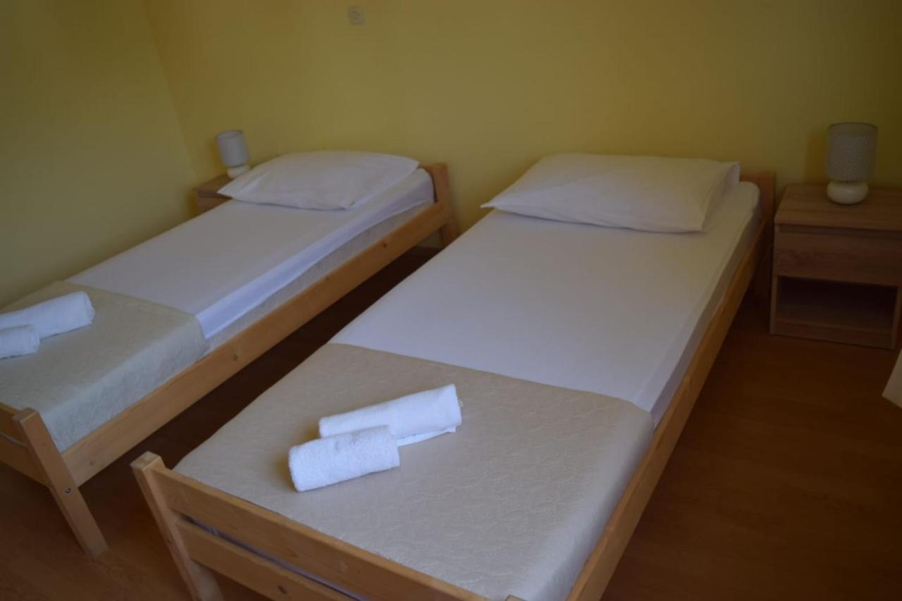 Apartments Marta Kaštel Novi Eksteriør billede