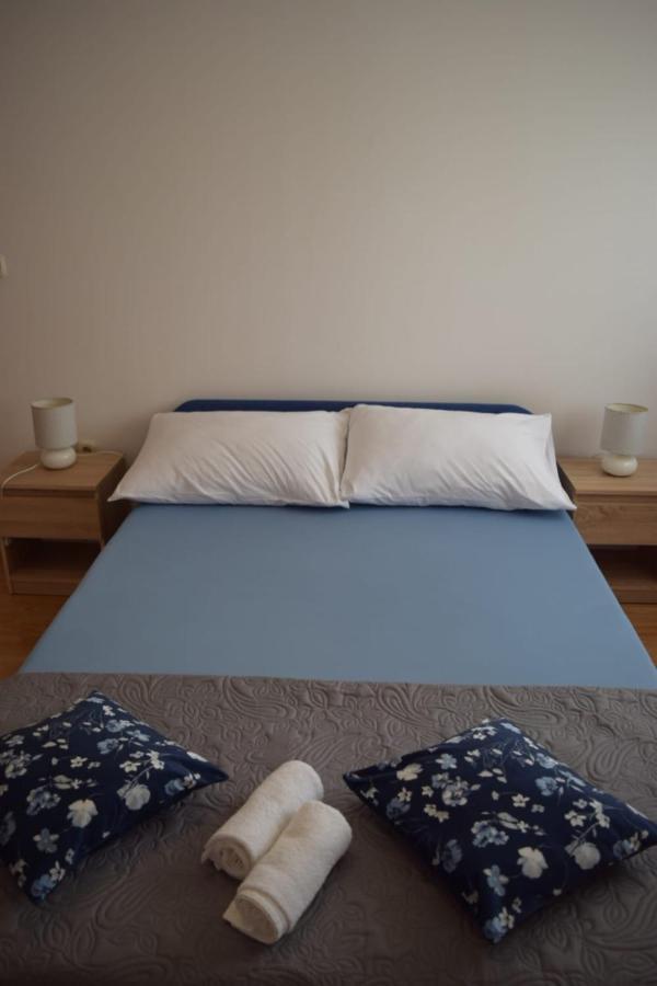 Apartments Marta Kaštel Novi Eksteriør billede
